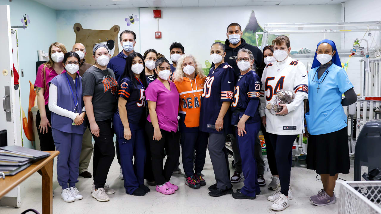 Ryan Poles, Matt Eberflus visit Maryville Courage House