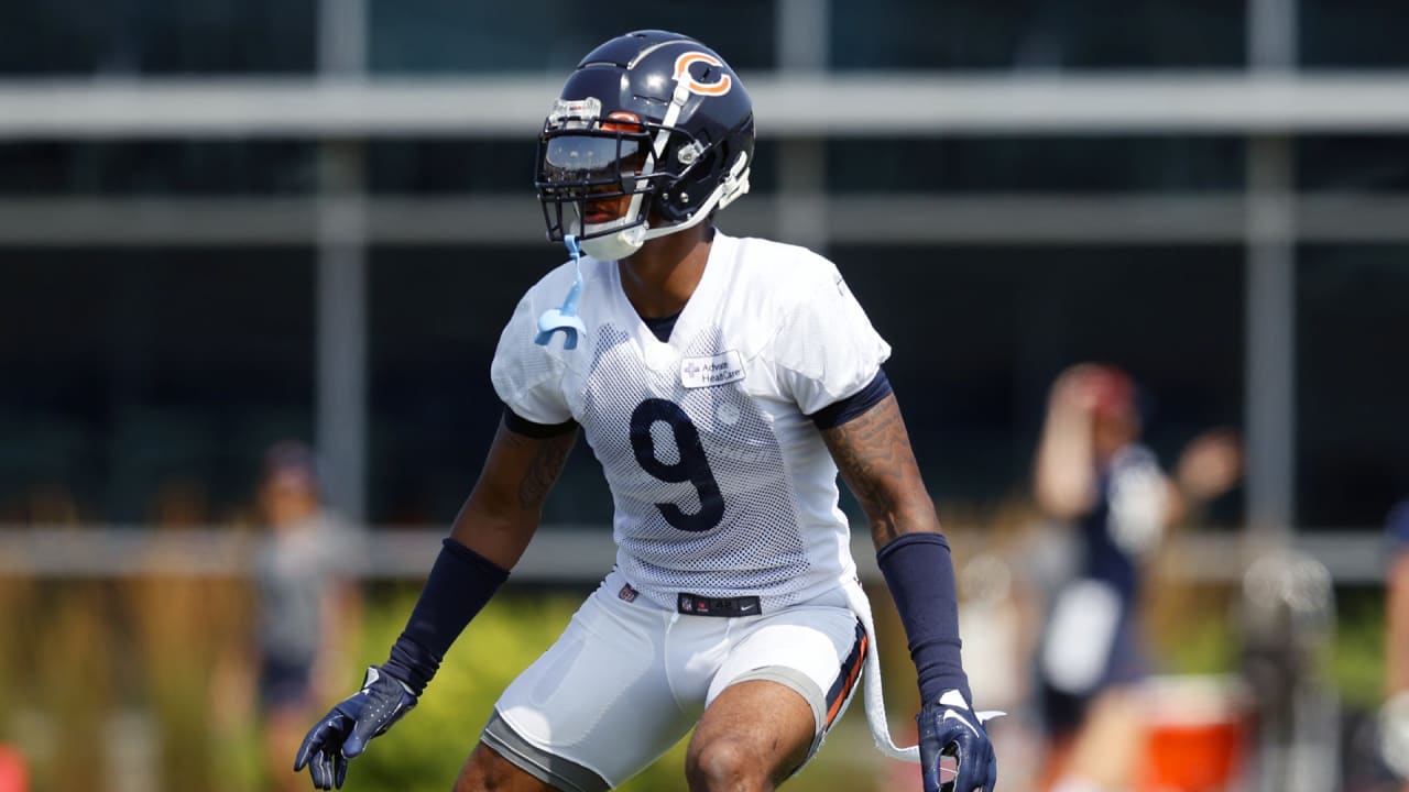 Safety Jaquan Brisker shines in Bears' first padded practice, intercepts pass and breaks up