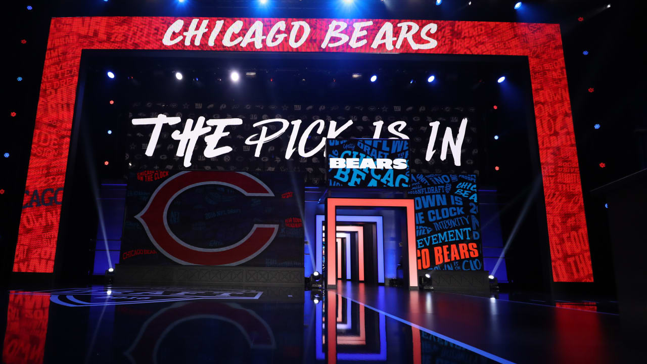 Mock draft Who analysts think Chicago Bears will select with 20th pick