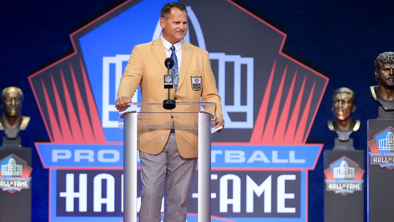 Jimbo Covert Makes Pro Football Hall of Fame - Sports Illustrated Chicago  Bears News, Analysis and More