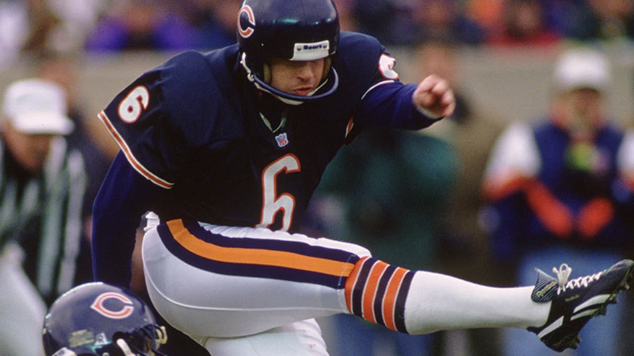 Former Bear Kevin Butler getting a kick out of returning to