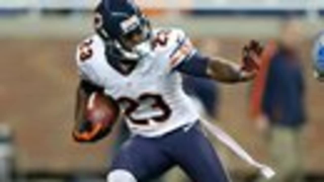 Devin Hester passes Deion Sanders for all-time TD return mark