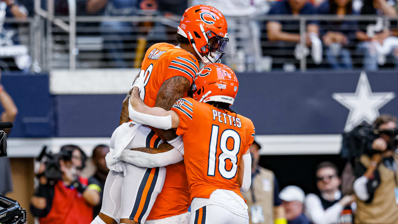 Chicago Bears' N'Keal Harry catches a pass in front of Green Bay