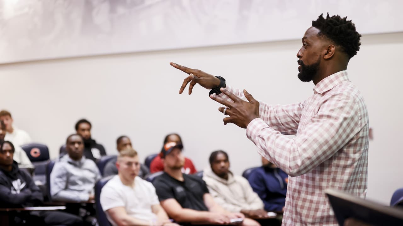 WATCH: Charles Tillman discusses Bears opener and his 65-mile trek across  Lake Michigan - Chicago Sun-Times