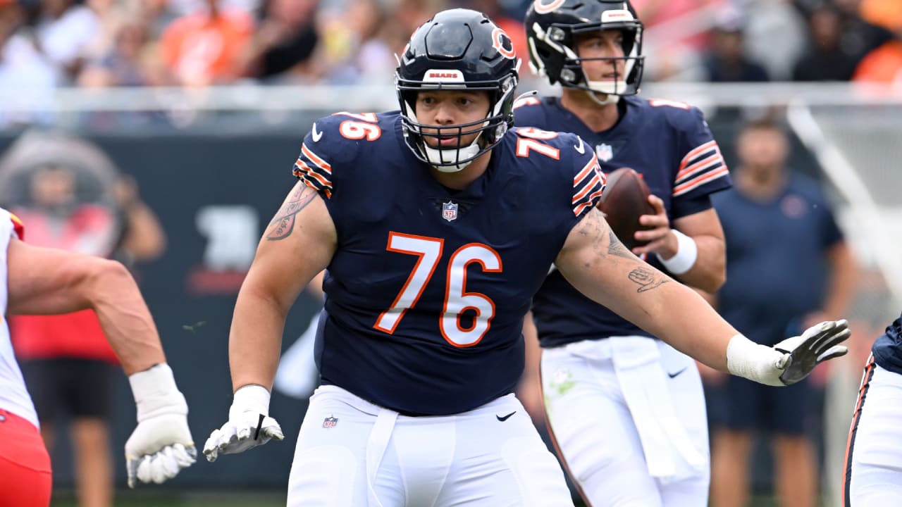 Chicago Bears: Offensive line injuries could determine QB's status