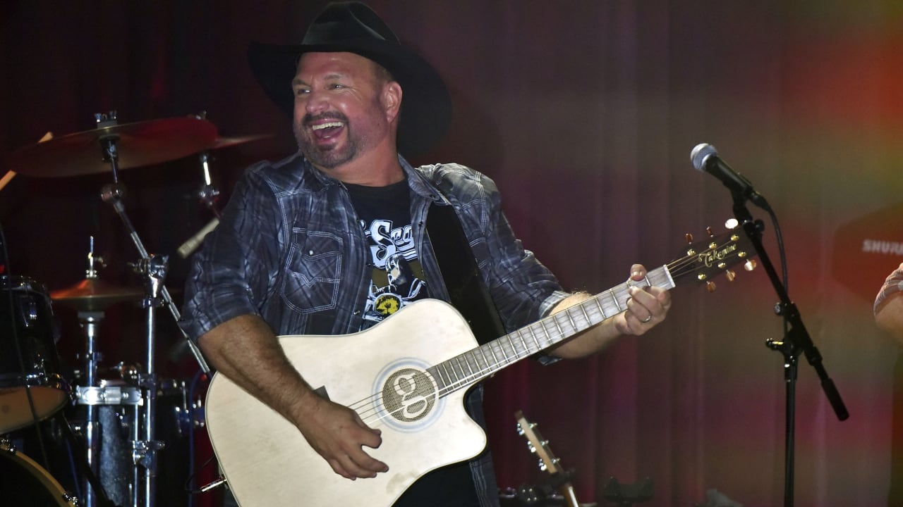 Garth Brooks Reschedules Concert At Paul Brown Stadium For ...