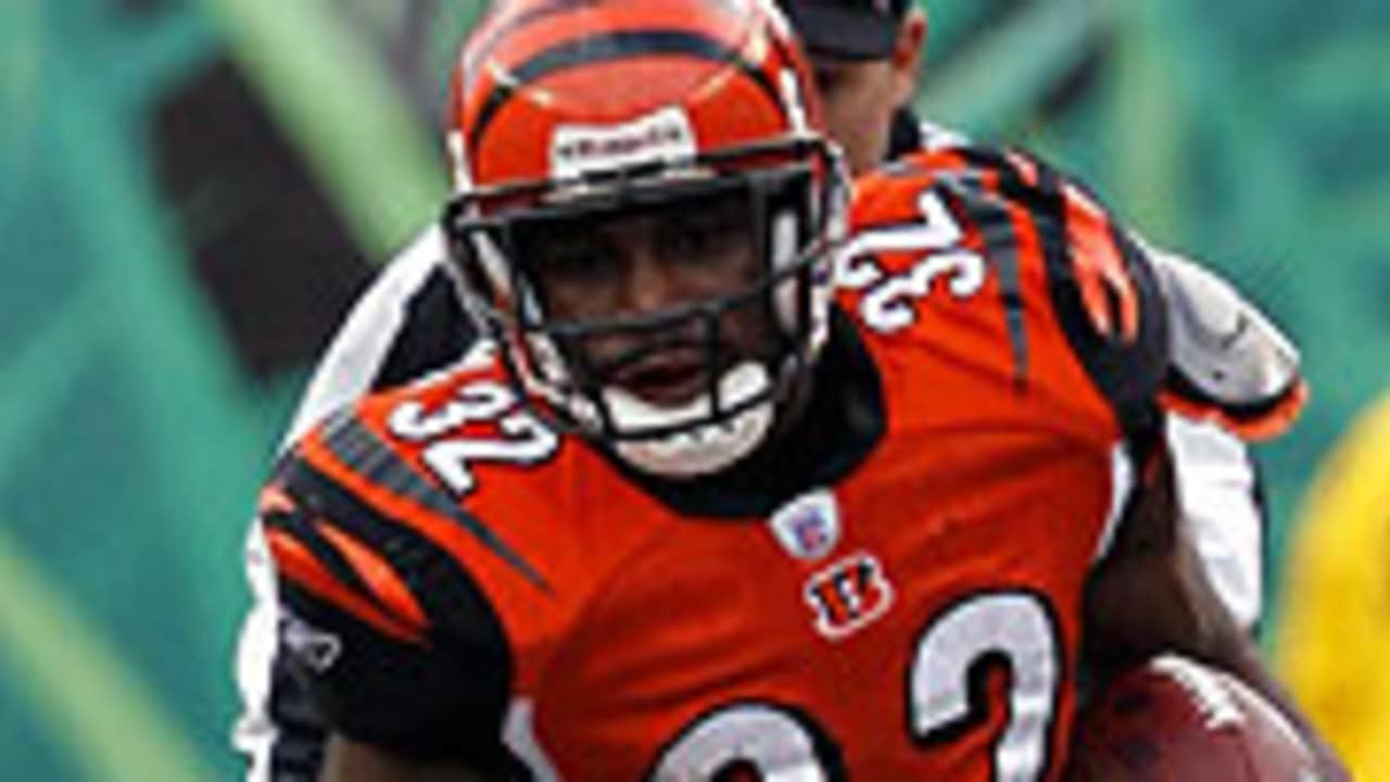 Cincinnati Bengals linebacker Brian Simmons. The Oakland Raiders