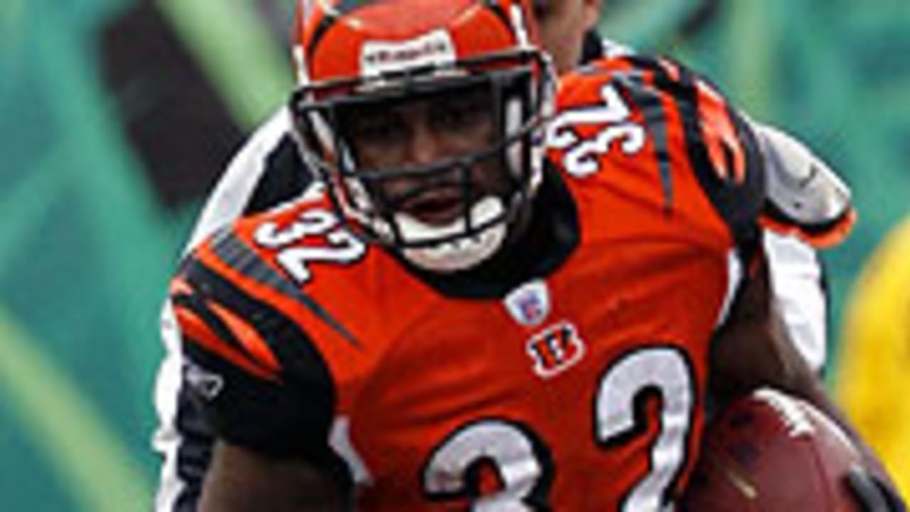 Cincinnati Bengals safety Kevin Kaesviharn (34) sacks Oakland