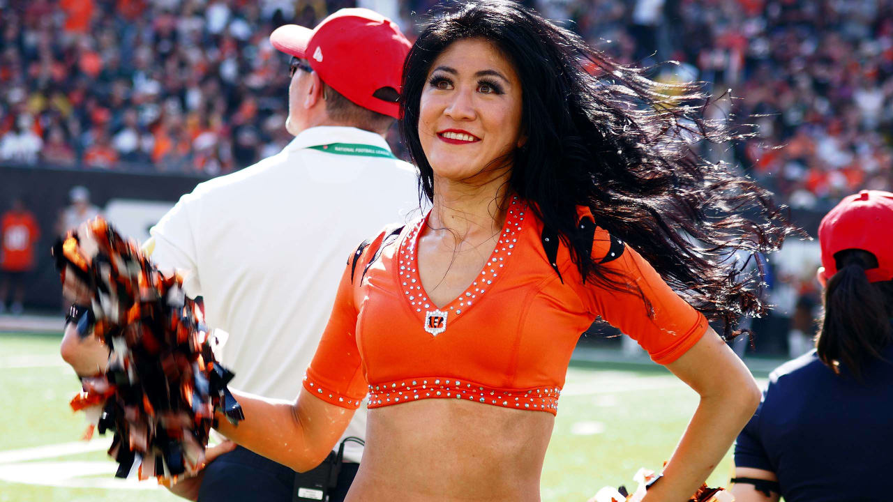 August 26, 2017 - Tampa Bay cheerleader during the game between