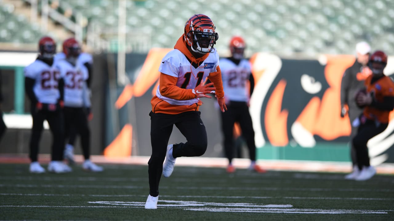 Bengals take receiver John Ross as running mate for AJ Green