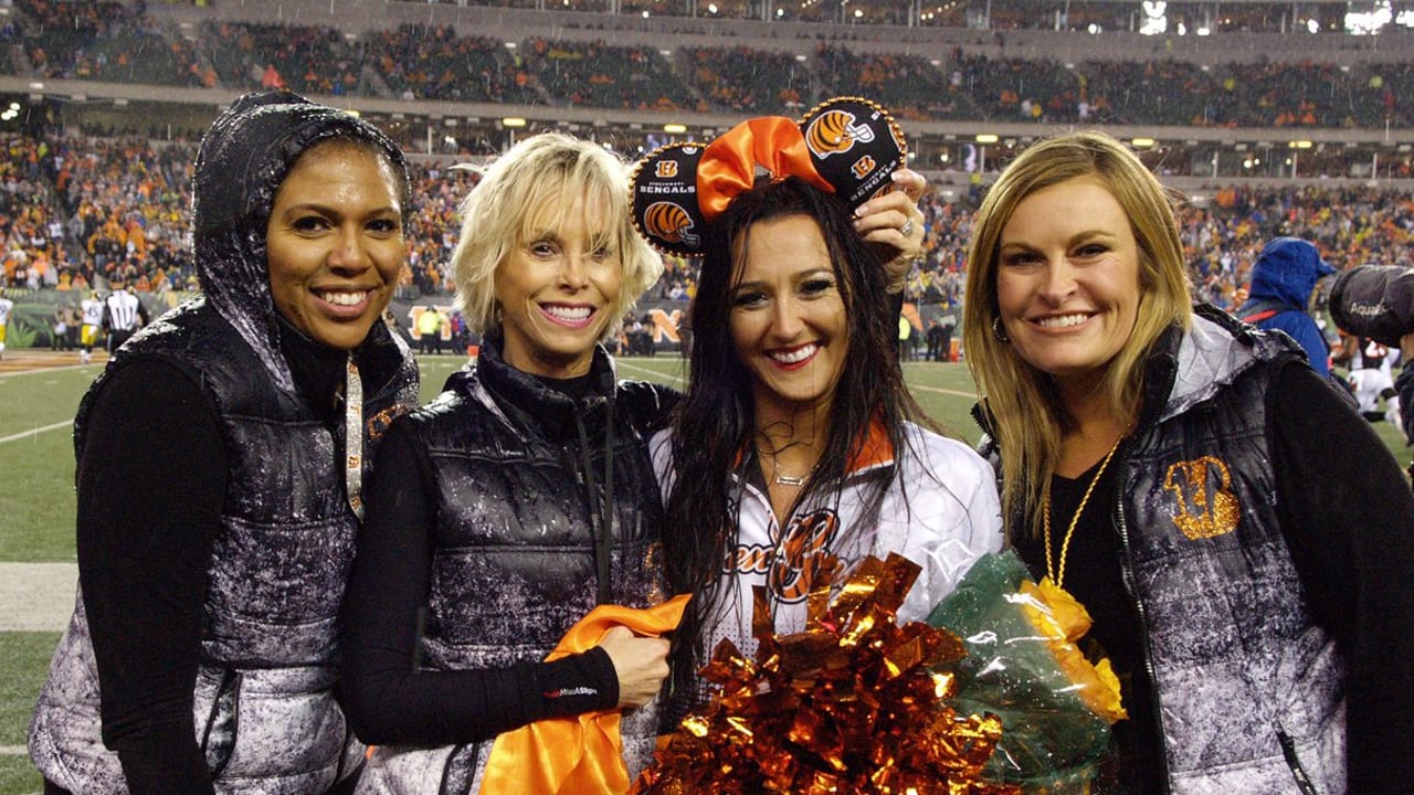 Pro Cheerleader Heaven  Professional cheerleaders, Bengals cheerleaders,  Cheerleading