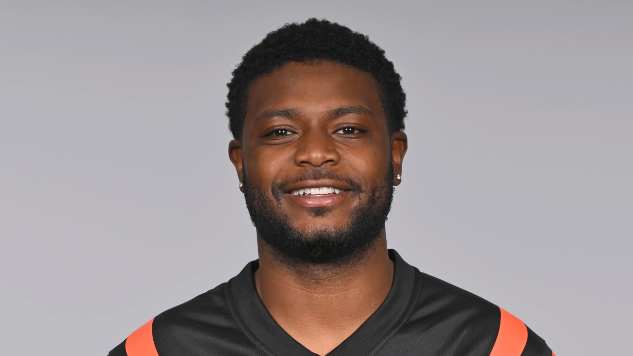 Cincinnati Bengals wide receiver Stanley Morgan (17) during an NFL football  game against the New Orleans Saints, Sunday, Oct. 16, 2022, in New Orleans.  (AP Photo/Tyler Kaufman Stock Photo - Alamy