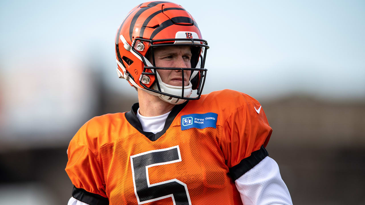 Joe Burrow and the Bengals have a lot of problems to fix and dwindling time  to do it