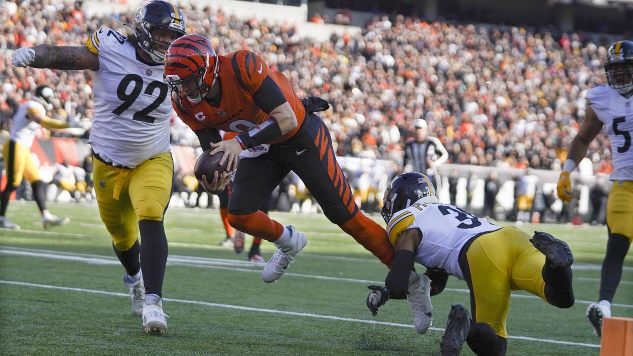 Bengals' playoff chances look better with sweep of Steelers