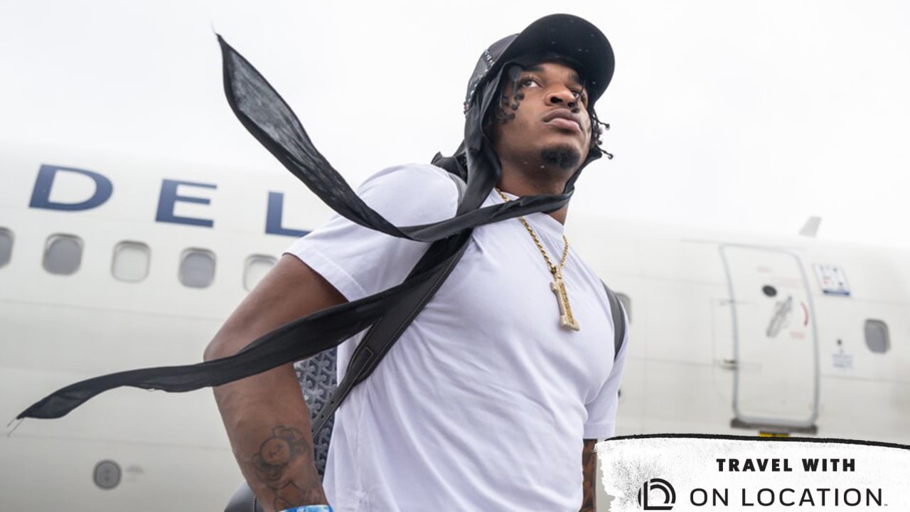 Photos Bengals Land In Cleveland
