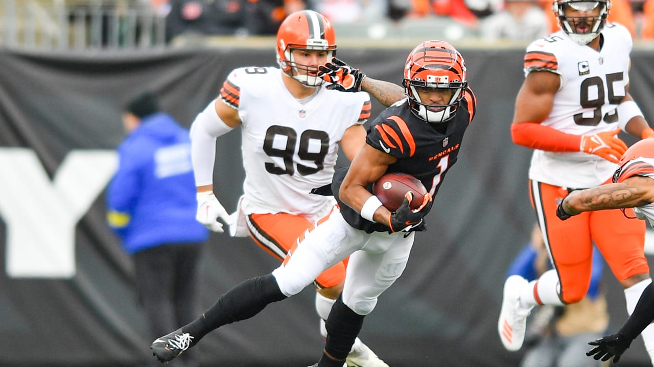 Joe Burrow 20 Yard Pass To Jamarr Chase Week 14 Bengals Highlights Vs Cleveland Browns 1415