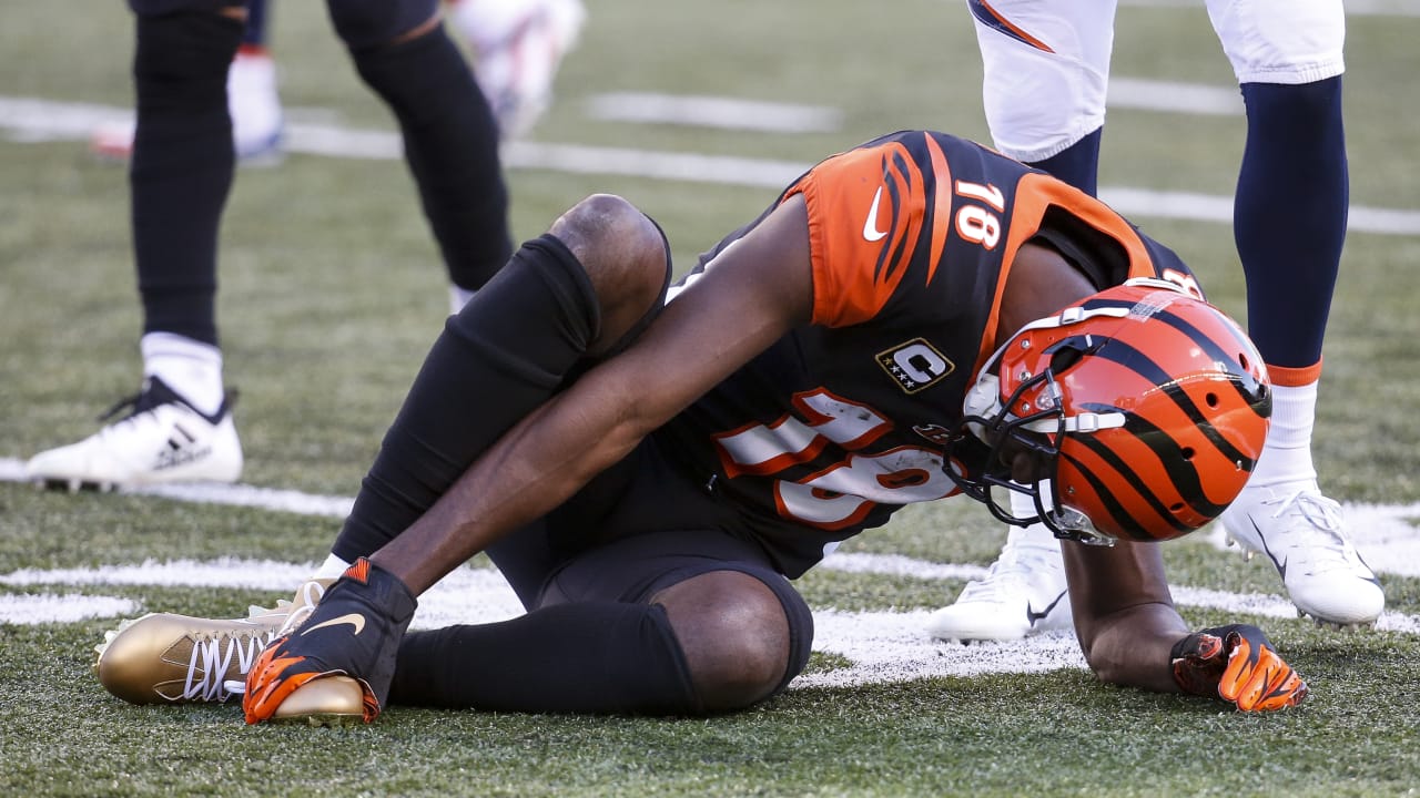 Bengals WR AJ Green injures toe; ruled out