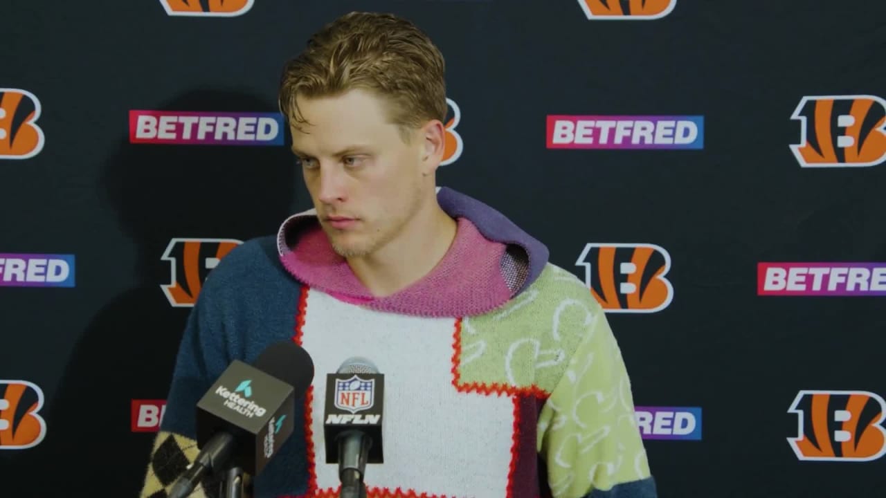 NFL quarterback Joe Burrow at his press conference after beating the Ravens  by throwing for 525 yards, the 5th most in NFL history. :  r/BikiniBottomTwitter