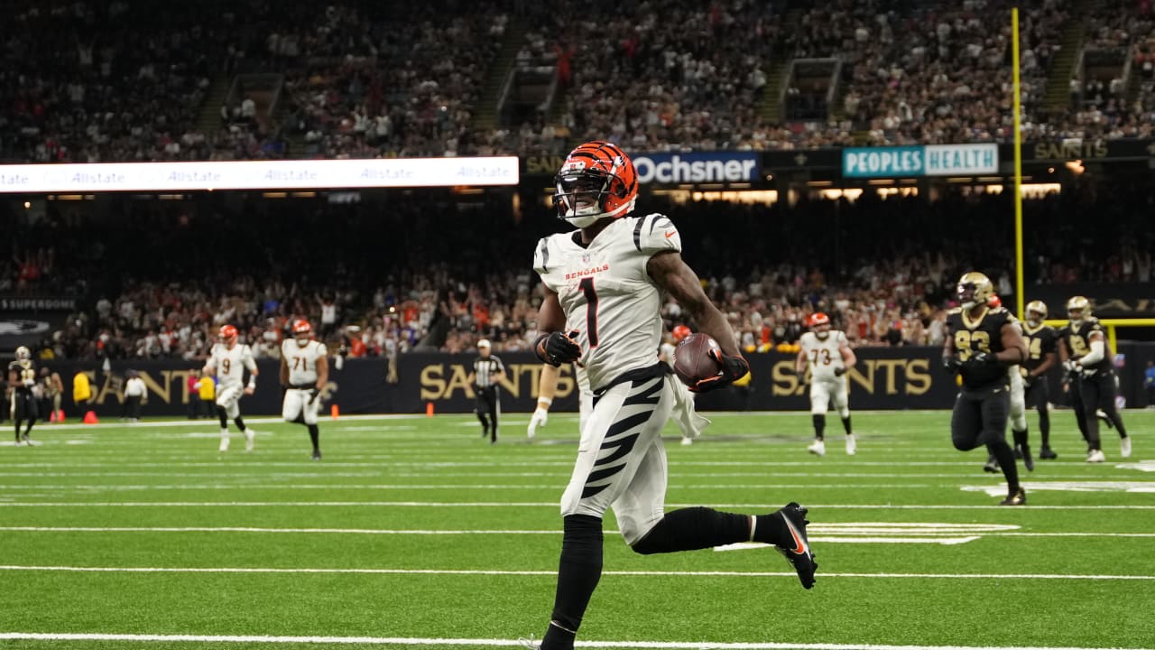 Bengals' Joe Burrow hooks up with Ja'Marr Chase for two touchdowns in win  over Saints