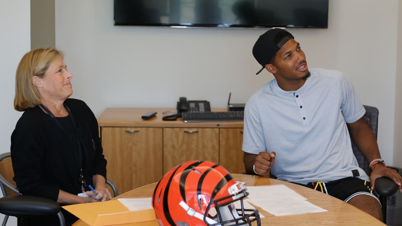 Bengals Boss Katie Blackburn Takes Her Place In History As NFL Owners Gather - Vimarsana News