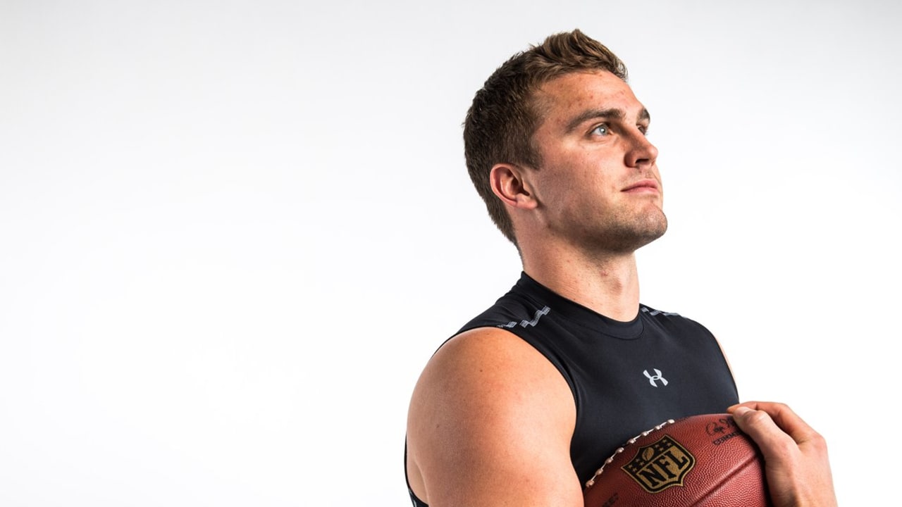 Sam Hubbard Photo Gallery