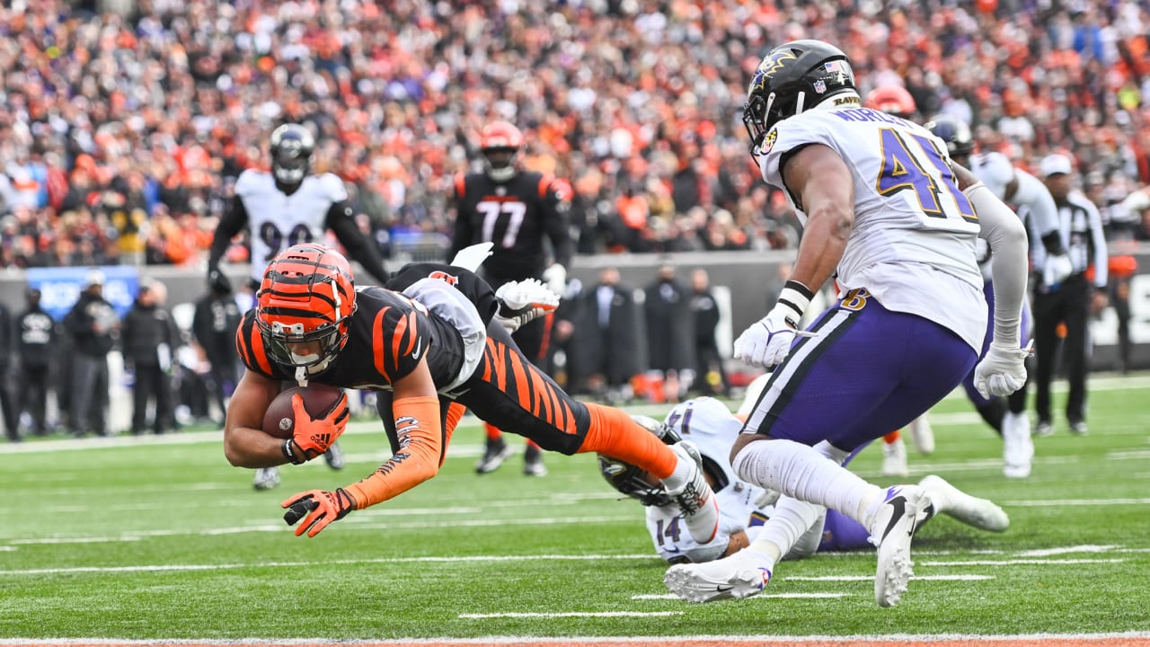 Watch Tyler Boyd's 56-yard touchdown catch and run for the Bengals