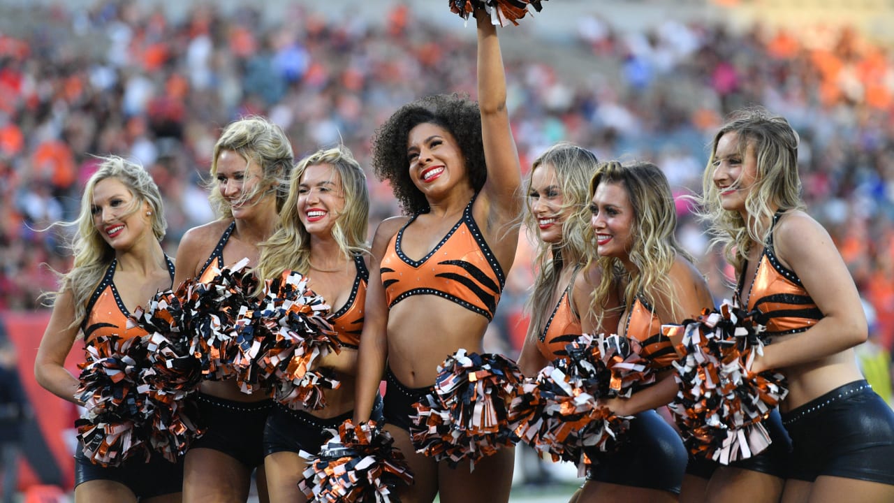 The Cincinnati Bengals Cheerleaders In Preseason Action – Ultimate