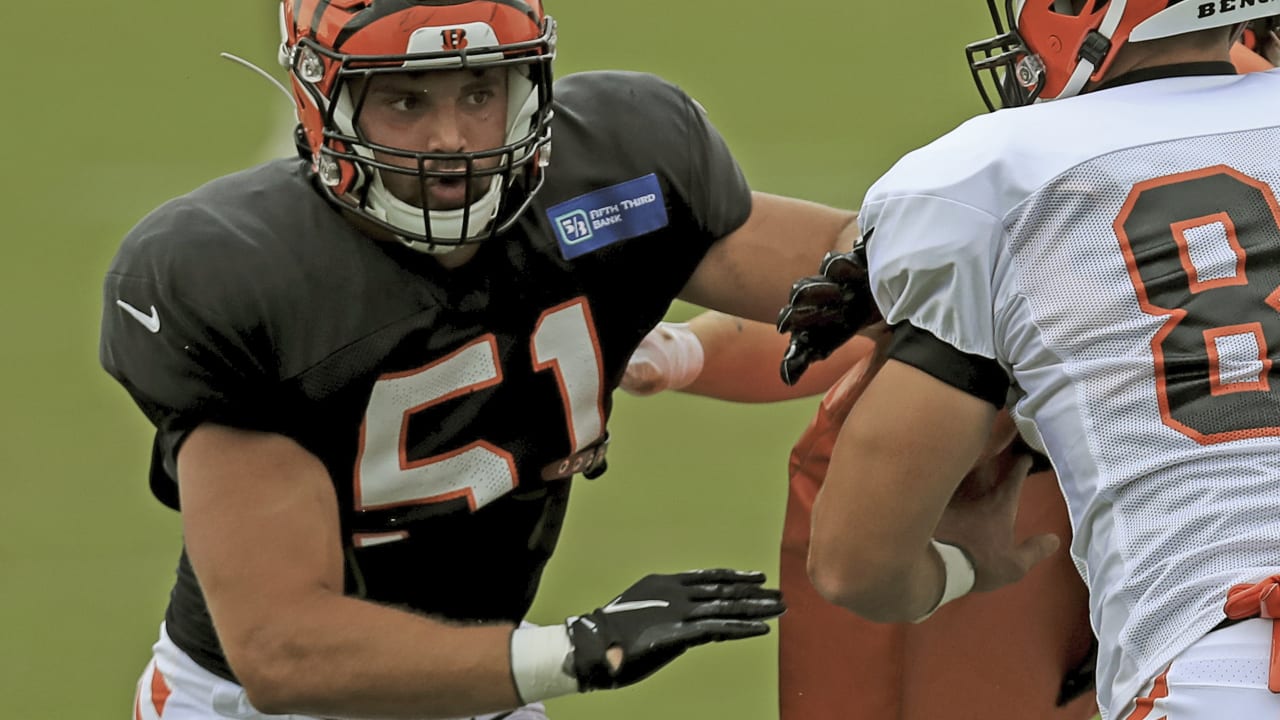 Markus Bailey could get extended snaps Monday night against the Steelers at Paul Brown Stadium. - Vimarsana News