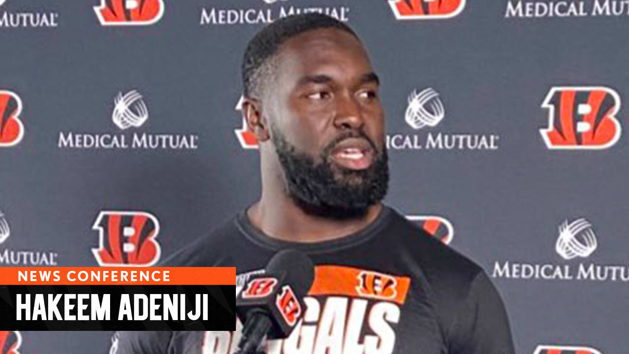 East Rutherford, New Jersey, USA. 26th Sep, 2022. Cincinnati Bengals guard  Hakeem Adeniji (77) during warm-up prior to kickoff against the New York  Jets during a NFL game at MetLife Stadium in