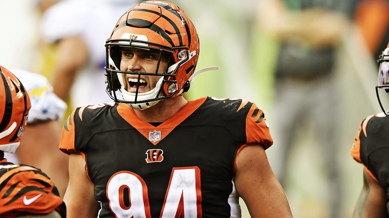 Bengals' Sam Hubbard ruled out for rest of game against Buccaneers