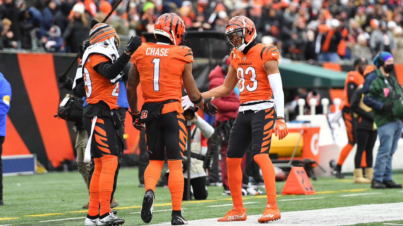 Ja'Marr Chase Cincinnati Bengals Unsigned Sideline Catch in White