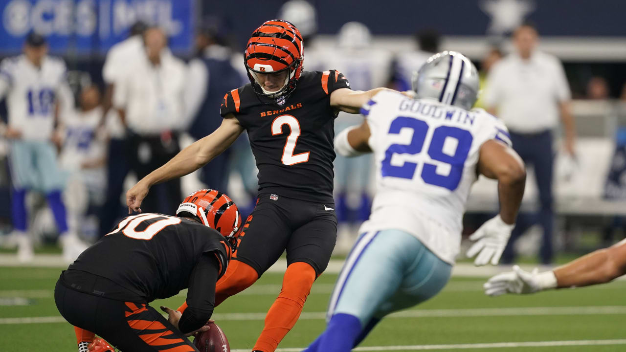 Cincinnati Bengals' Evan McPherson kicks a field goal during the second  half of an NFL football game against the Baltimore Ravens, Sunday, Oct. 9,  2022, in Baltimore. (AP Photo/Julio Cortez Stock Photo 