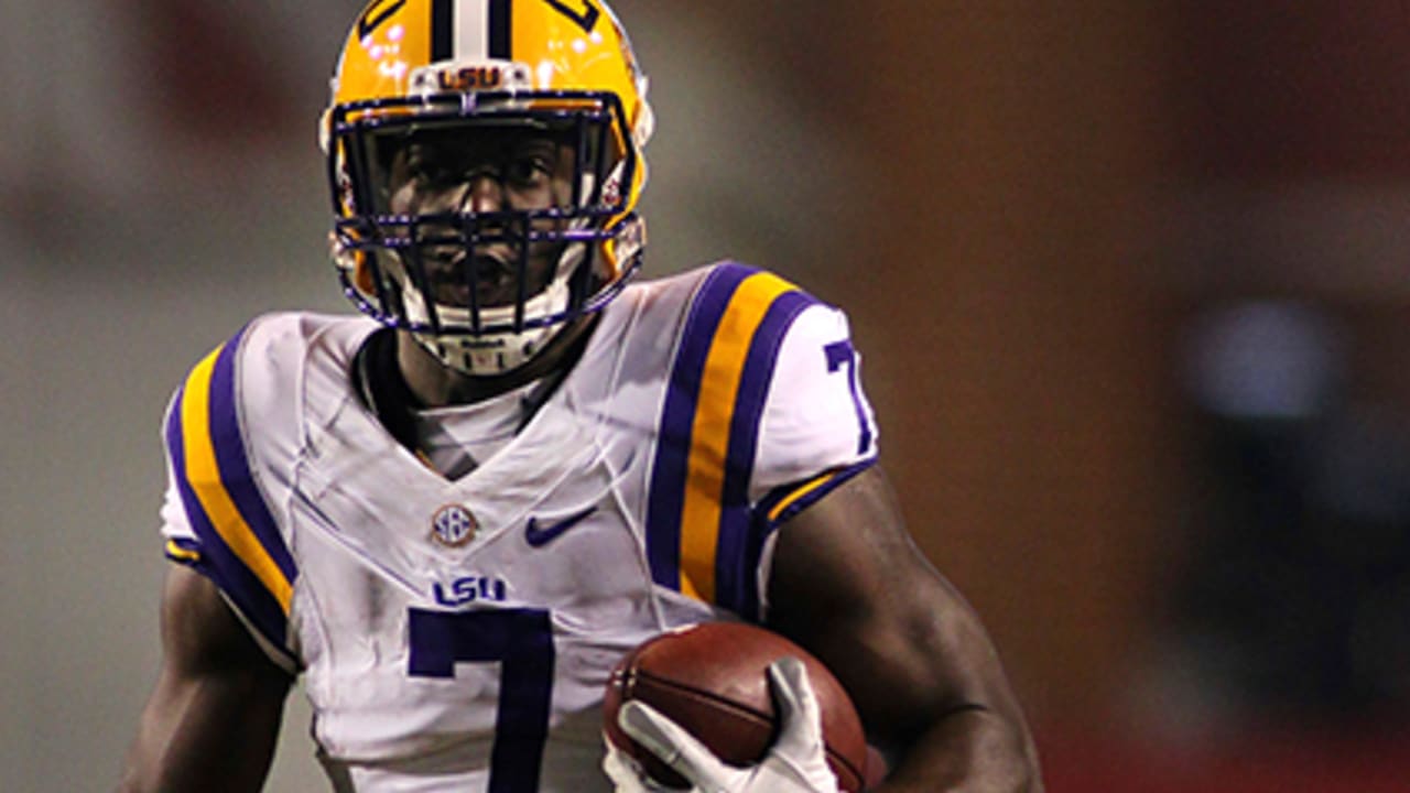 Report: Patriots Working Out Veteran Free Agent RB Leonard Fournette, Sports-illustrated