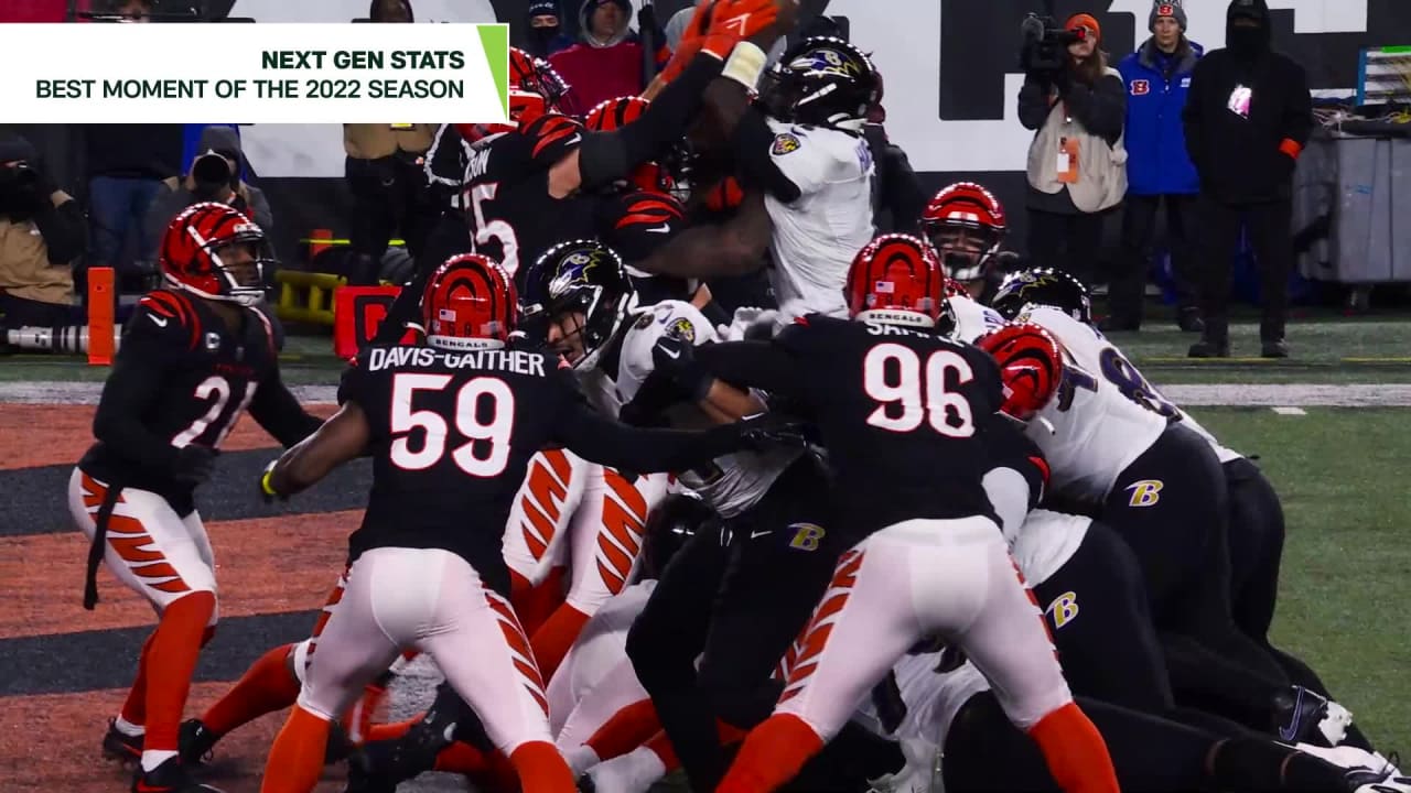 WATCH: Sam Hubbard's 98-yard TD turns the tide in Bengals win