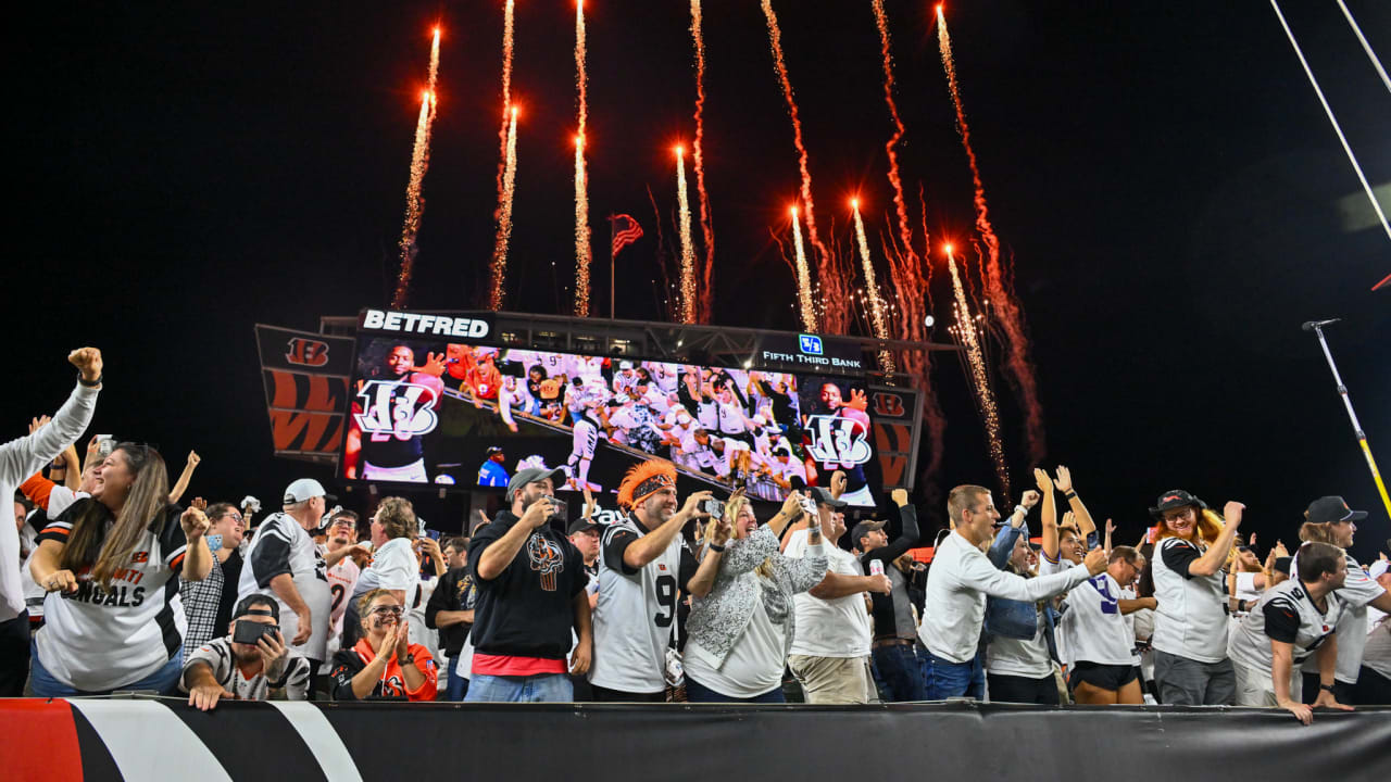 Cincinnati Bengals fans tailgate before Monday Night Football vs. Rams