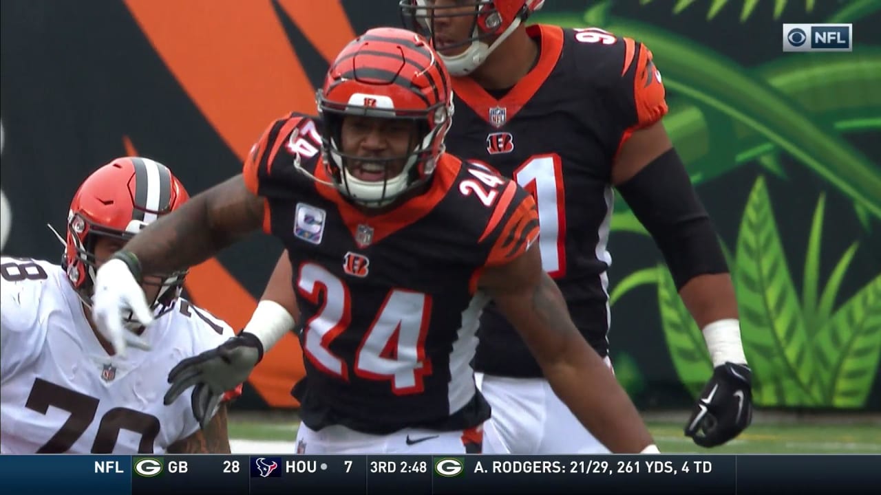 Bengals Quick Hits: Cordell Volson Shines, Dax Hill Picks Off