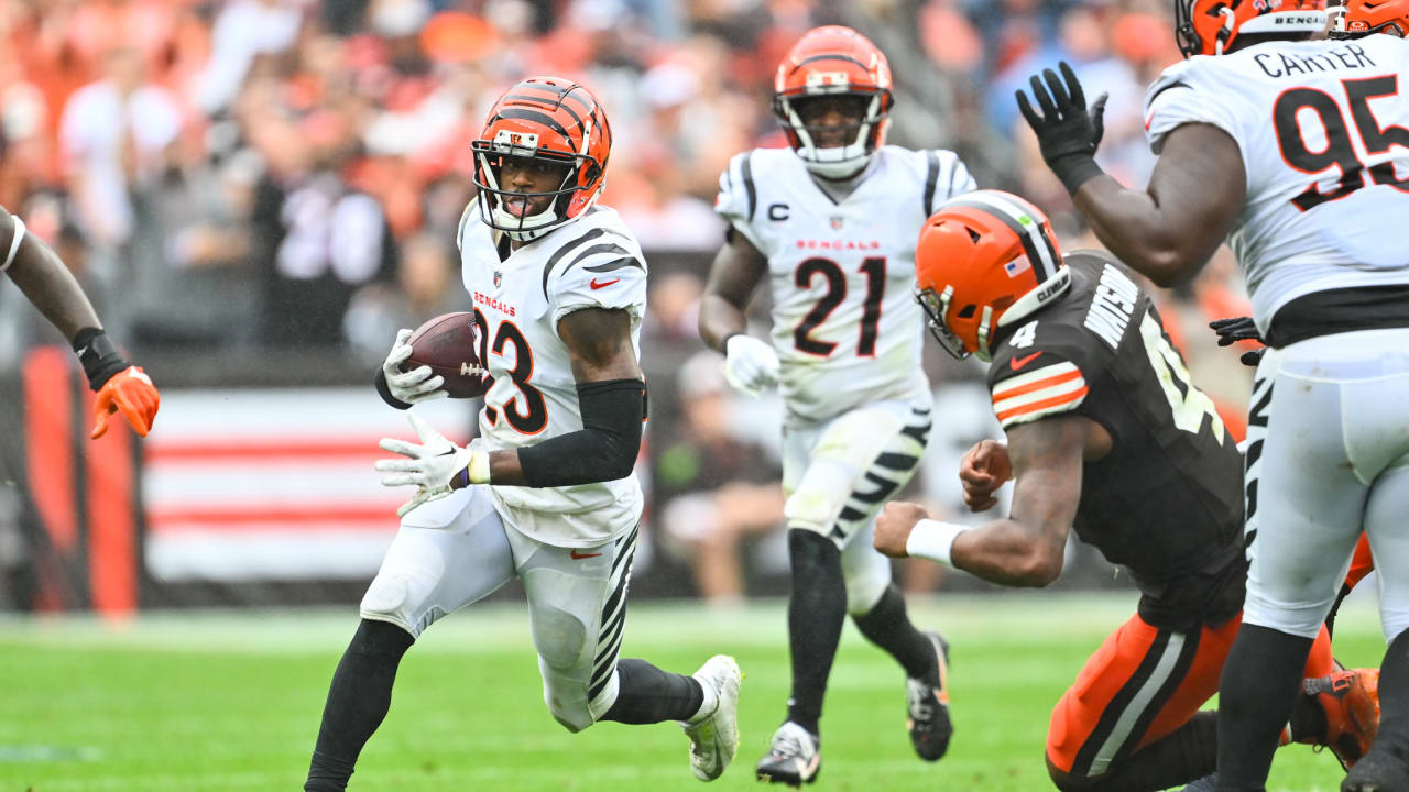 Bengals Beat: Vonn Bell Great Safety Net For Bengals, Defending