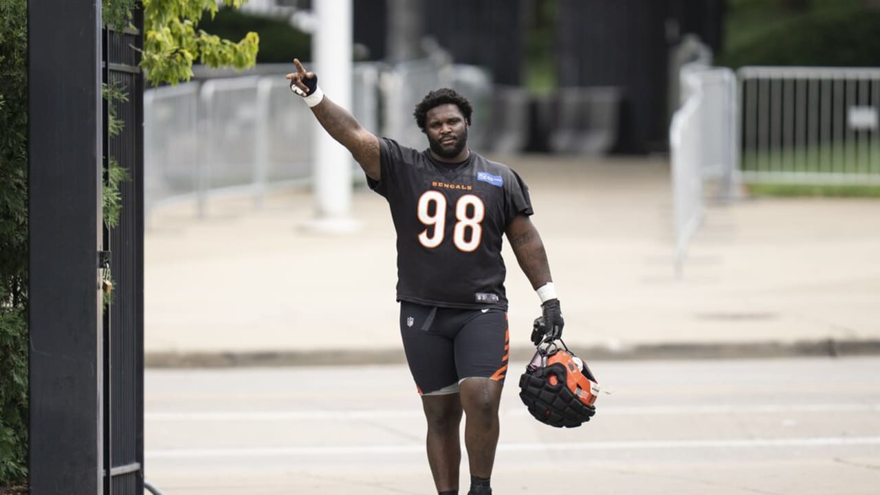Bengals Training Camp Notes: D.J. Reader likes Line Youth; Big Willie Visits - Vimarsana News