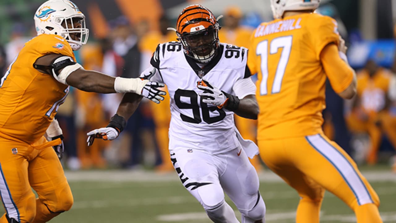 Green has big game as Bengals dominate Dolphins, 22-7