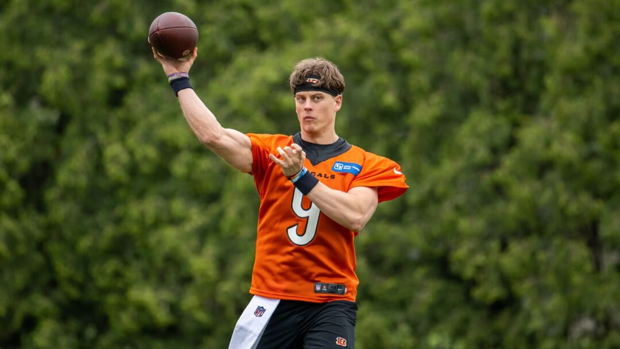 Quick Hits: Burrow Enters 2023, Strong, Stable, Grounded'; Ja'Marr Vows To  Chase Down Every Bengals Record; WRs Unwind With Damar Hamlin