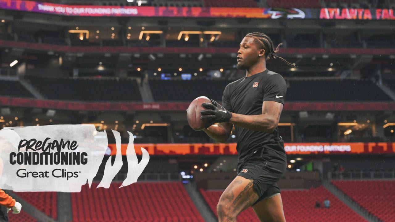 Photos: Bengals Warm Up for Atlanta