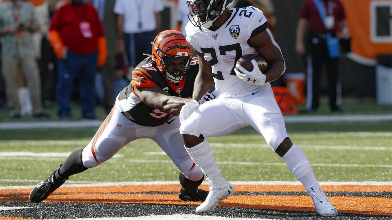 Bengals fall to the Jaguars, 2717