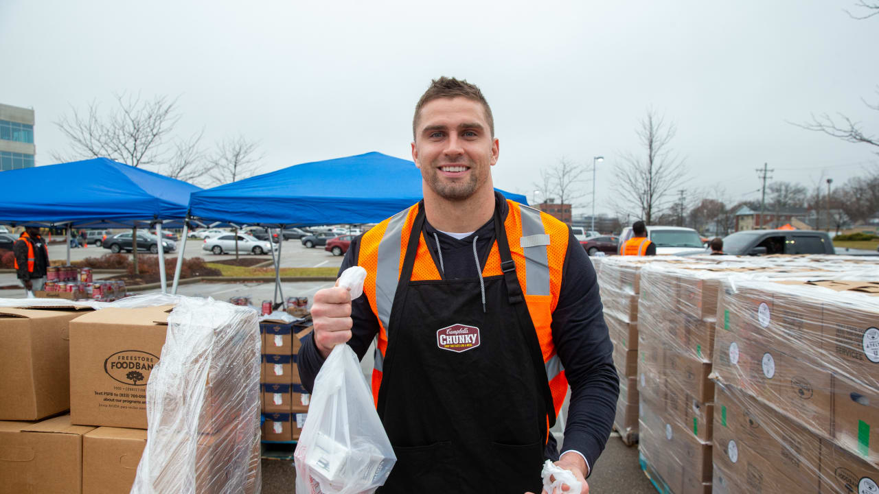 Taste of the Bengals – Freestore Foodbank – Freestore Foodbank in  partnership with the Cincinnati Bengals, hosts a dinner by the bite event  with local restaurants. This hometown celebration brings fans, players