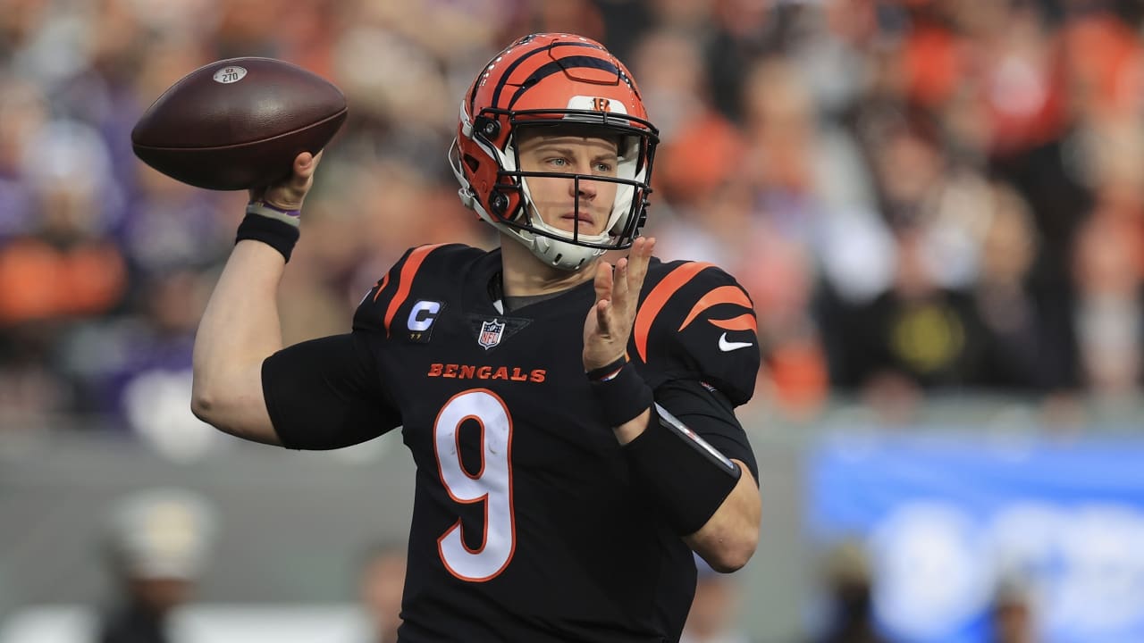 Joe Burrow Sets NFL Record as Bengals Keep Pace With Ravens