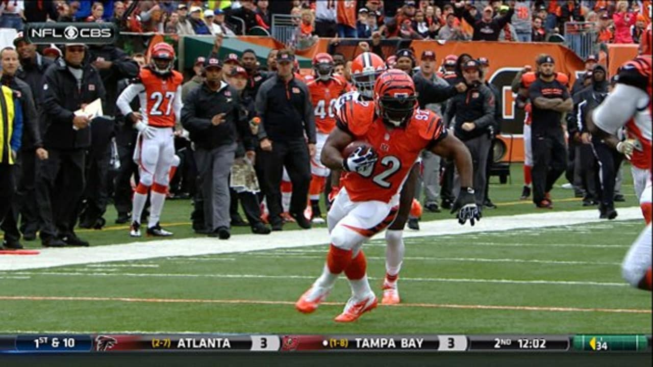 Bengals LB James Harrison�s near picksix