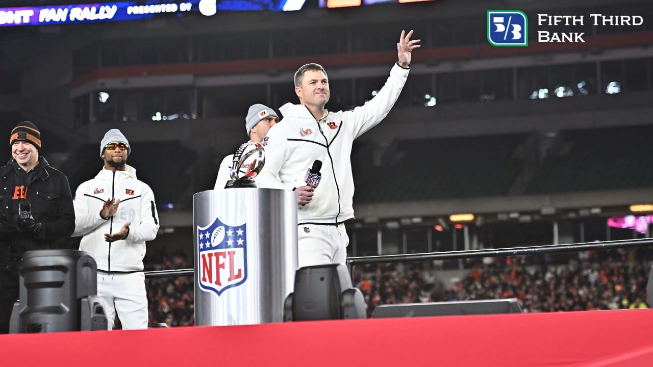 Bengals players, fans, coaches celebrate at Fan Rally