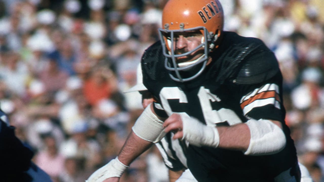 Bill Bergey Cincinnati Bengals 1969-73 and Philadelphia Eagles 1974-80.