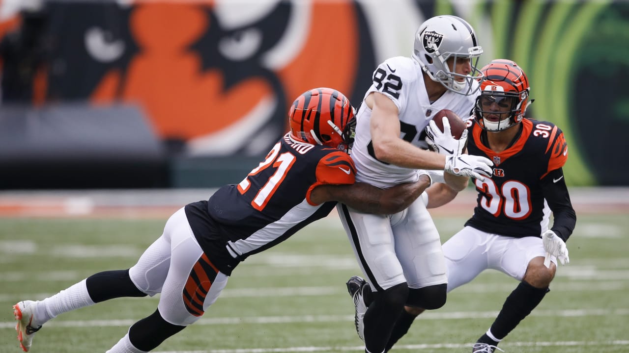 Paul Guenther must find his Geno Atkins with Oakland Raiders