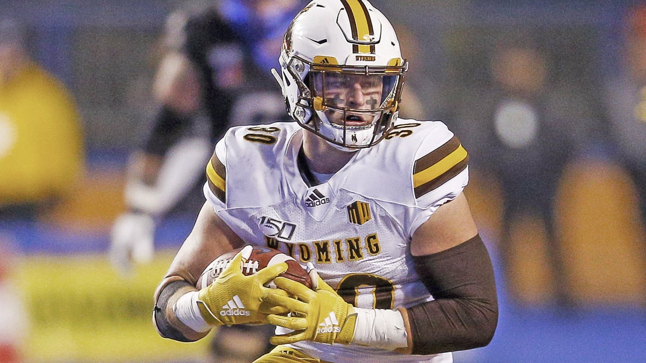 New York Giants met with Wyoming LB Logan Wilson