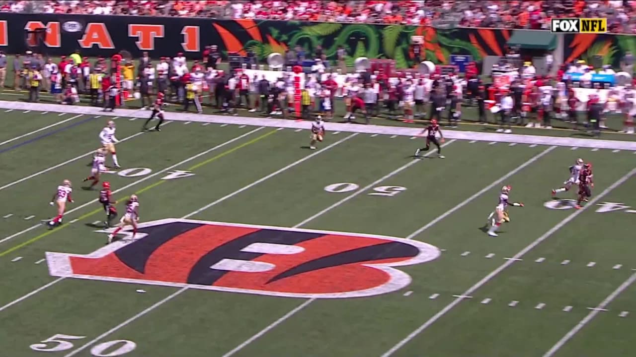 Tyler Boyd picks up 47 yards on catch-and-run